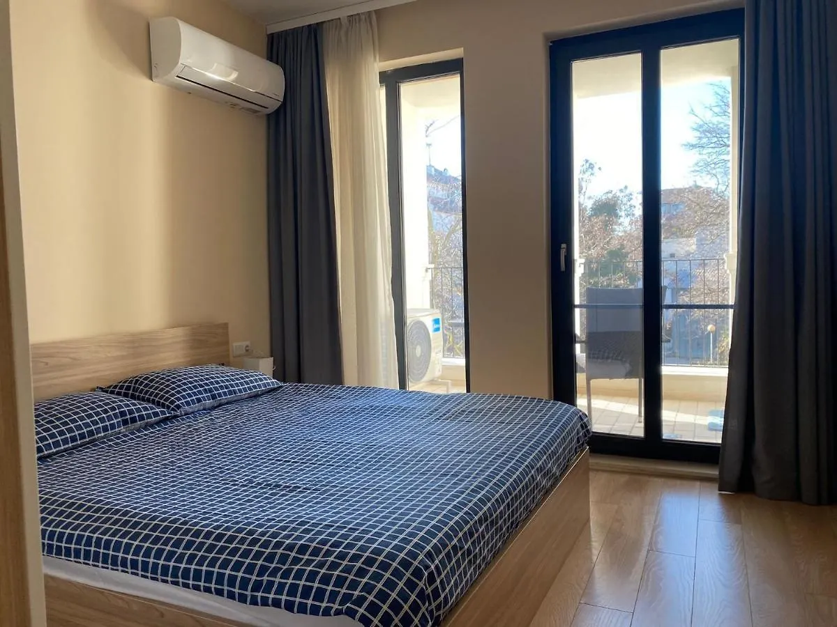 Brand New Apartment With Outdoor Swimming Pool Varna